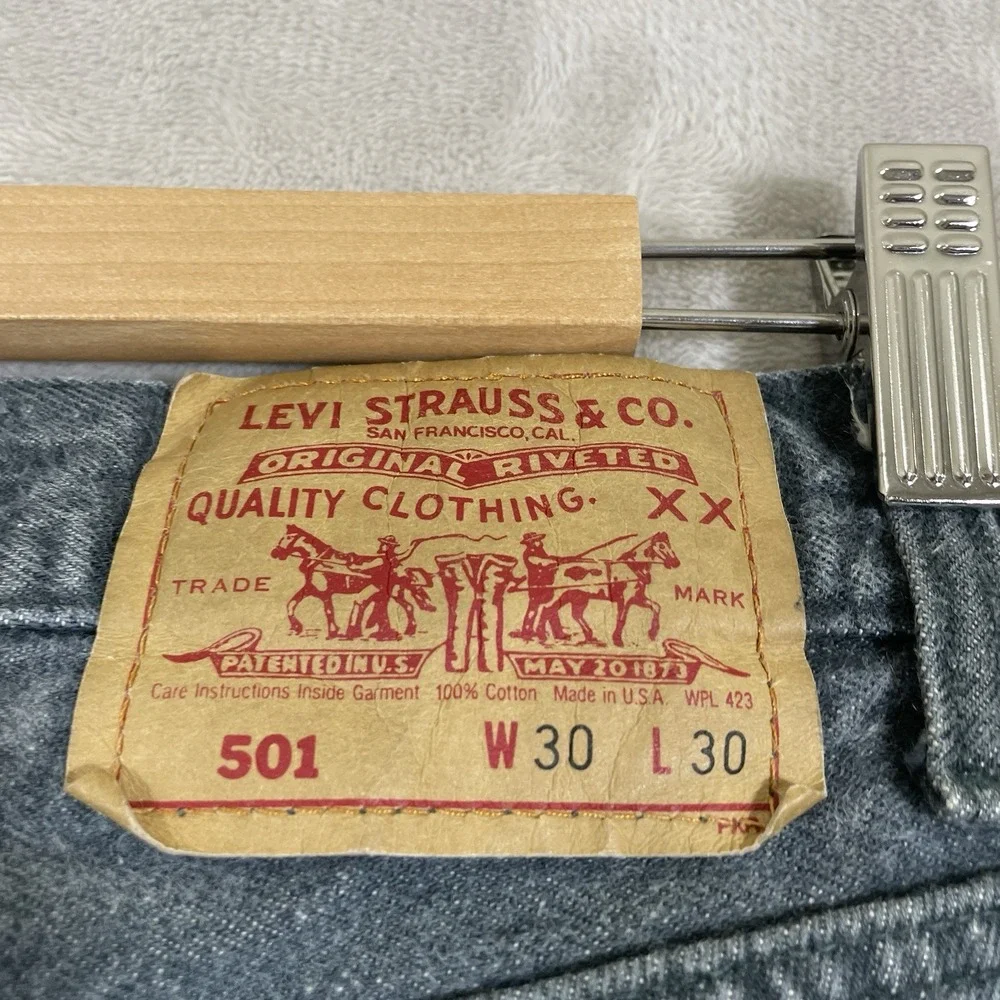Vintage Levis 501 Jeans Mens 30x30 (fit 29x29) Black Gray Made in USA 90s Button